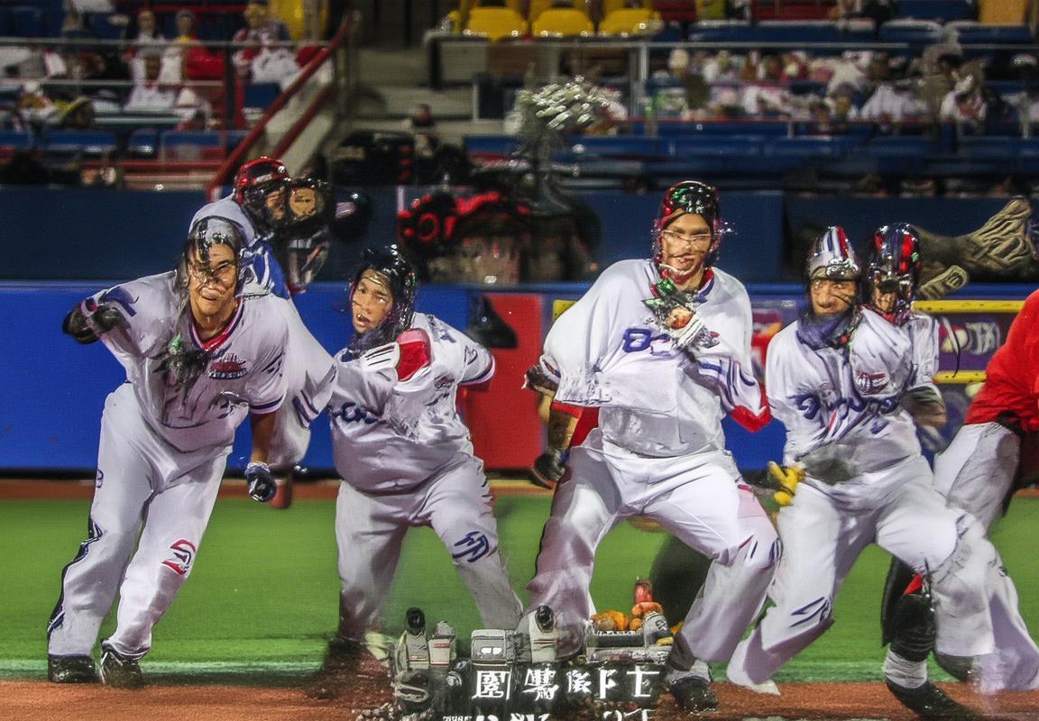 S15总决赛前瞻：至强运营GEN vs 极致打架LNG